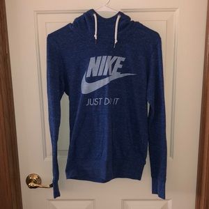 Thin Nike Hoodie Women’s Small